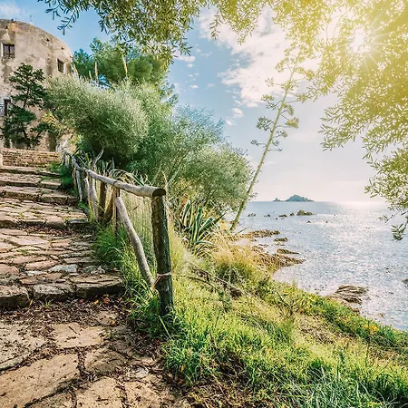 Isolotto A 150 M Dal Mare Tatil Evi Santa Maria Navarrese