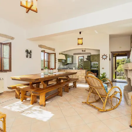 Isolotto A 150 M Dal Mare Tatil Evi *