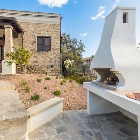 Isolotto A 150 M Dal Mare