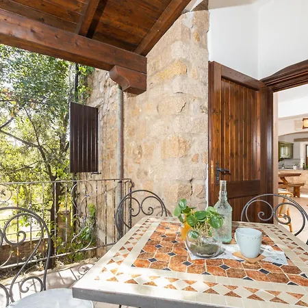 Isolotto A 150 M Dal Mare Tatil Evi